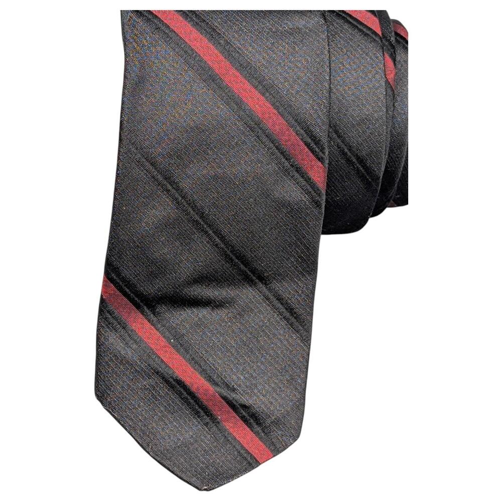 Regal Ribbon Tie Black Red Diagonal Stripe Necktie Skinny Formal 50s 60s 51 1.75 - Picture 2 of 7